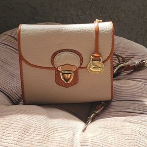 Vintage Dooney and Bourke Crossbody